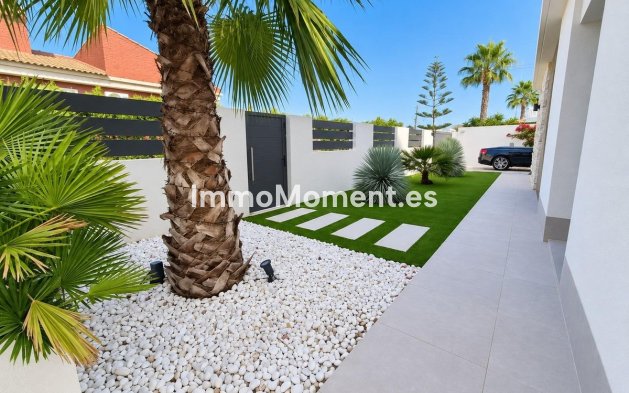 Wiederverkauf - Freistehende Villa - Orihuela Costa - Cabo roig - La Zenia