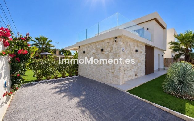 Wiederverkauf - Freistehende Villa - Orihuela Costa - Cabo roig - La Zenia