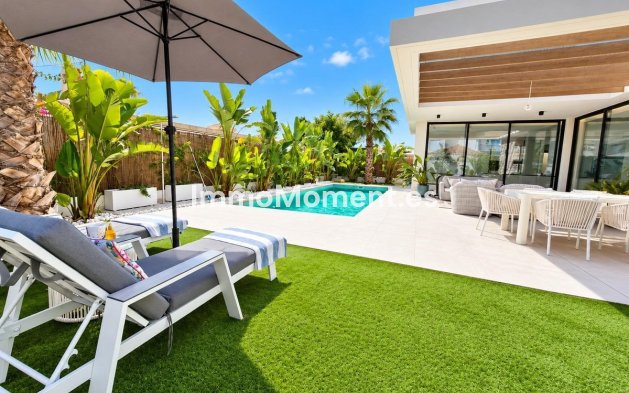 Wiederverkauf - Freistehende Villa - Orihuela Costa - Cabo roig - La Zenia