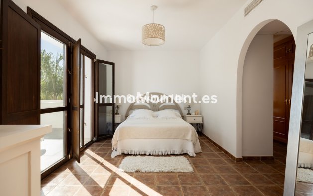 Wiederverkauf - Freistehende Villa - Estepona  - Estepona Centro