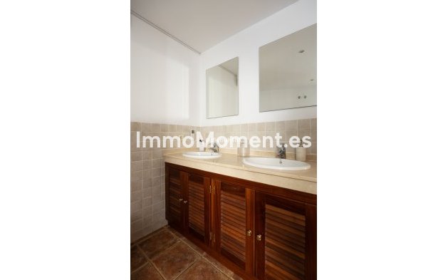 Wiederverkauf - Freistehende Villa - Estepona  - Estepona Centro