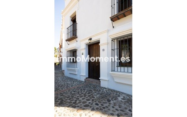 Wiederverkauf - Freistehende Villa - Estepona  - Estepona Centro