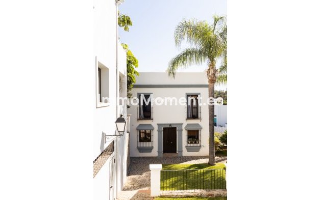Wiederverkauf - Freistehende Villa - Estepona  - Estepona Centro