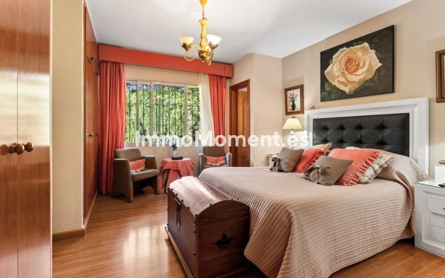 Wiederverkauf - Freistehende Villa - Estepona  - New Golden Mile
