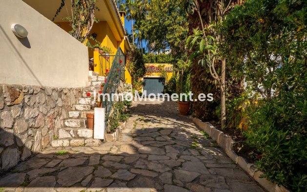 Wiederverkauf - Freistehende Villa - Estepona  - New Golden Mile