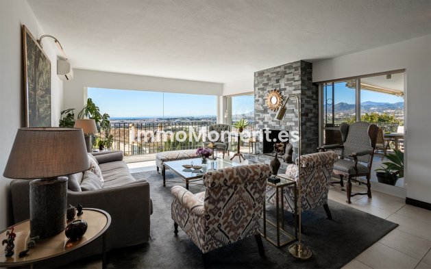 Wiederverkauf - Freistehende Villa - Marbella - Nueva Andalucía