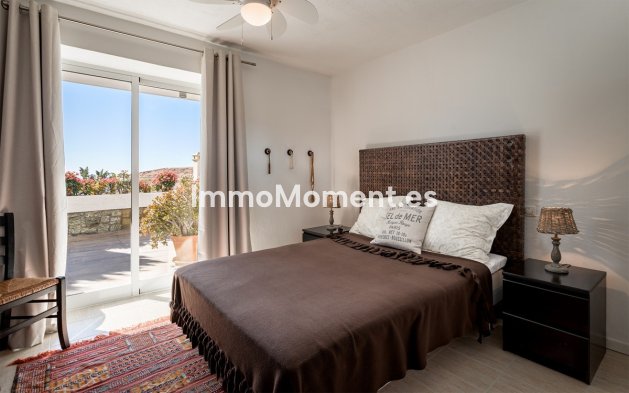Wiederverkauf - Freistehende Villa - Marbella - Nueva Andalucía