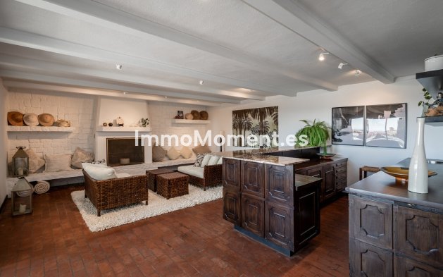 Wiederverkauf - Freistehende Villa - Marbella - Nueva Andalucía
