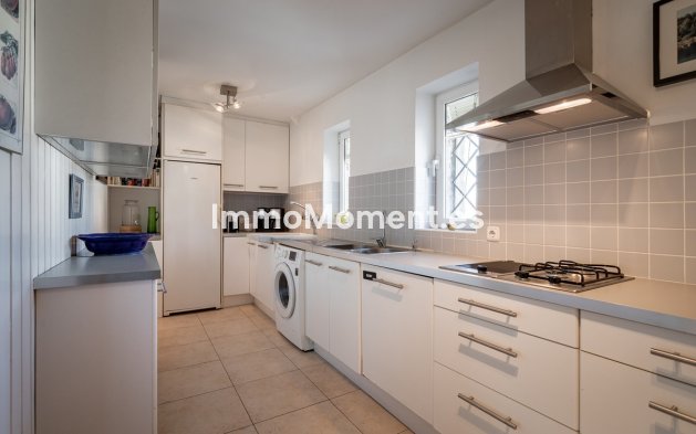 Wiederverkauf - Freistehende Villa - Marbella - Nueva Andalucía