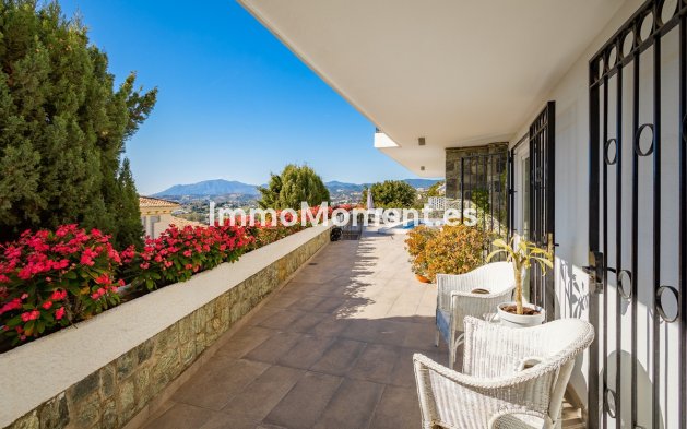 Wiederverkauf - Freistehende Villa - Marbella - Nueva Andalucía