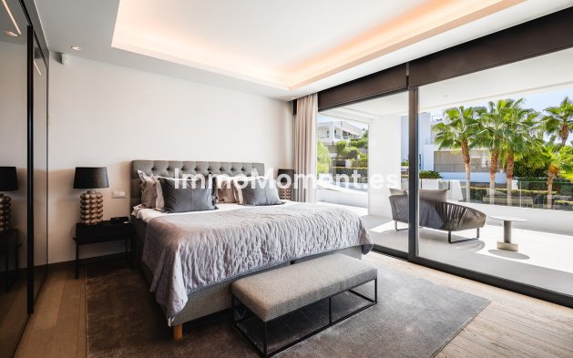 Wiederverkauf - Freistehende Villa - Marbella - Nueva Andalucía