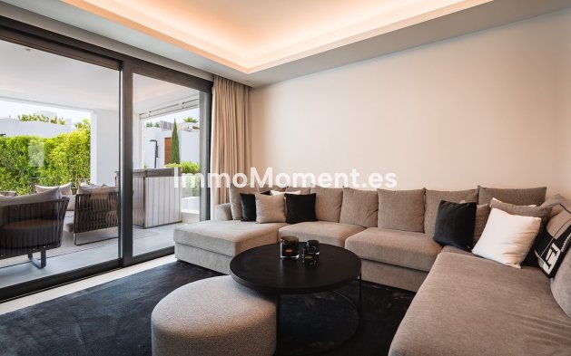 Wiederverkauf - Freistehende Villa - Marbella - Nueva Andalucía
