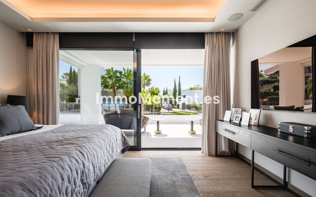 Wiederverkauf - Freistehende Villa - Marbella - Nueva Andalucía