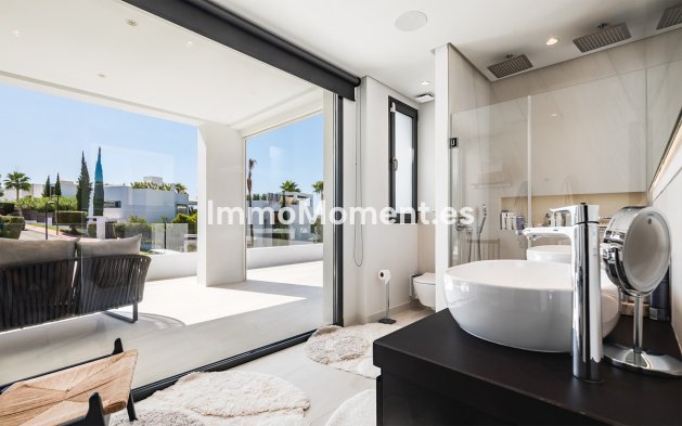 Wiederverkauf - Freistehende Villa - Marbella - Nueva Andalucía