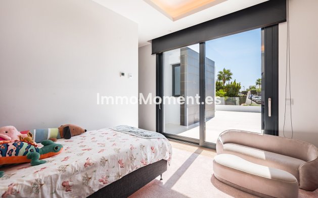 Wiederverkauf - Freistehende Villa - Marbella - Nueva Andalucía