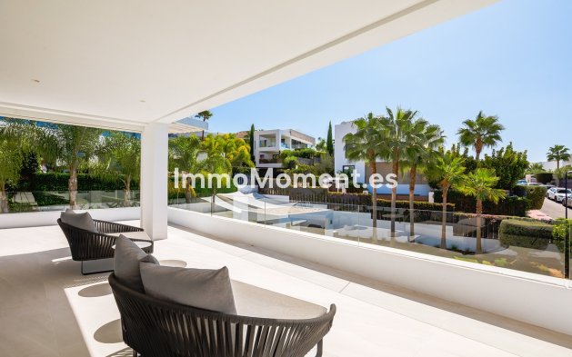 Wiederverkauf - Freistehende Villa - Marbella - Nueva Andalucía