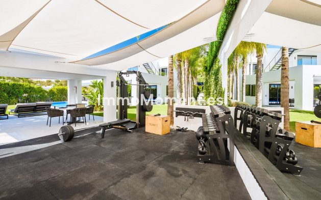 Wiederverkauf - Freistehende Villa - Marbella - Nueva Andalucía
