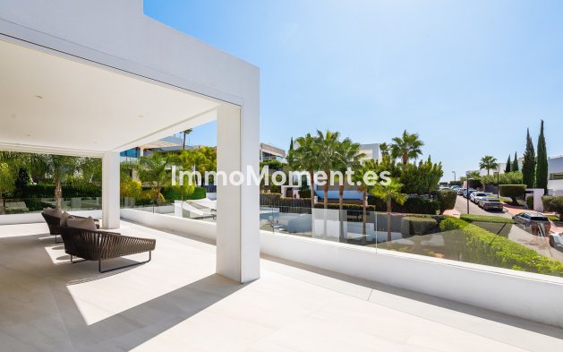 Wiederverkauf - Freistehende Villa - Marbella - Nueva Andalucía