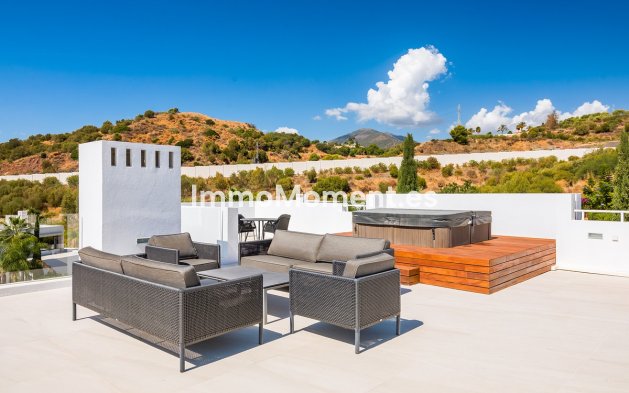 Wiederverkauf - Freistehende Villa - Marbella - Nueva Andalucía