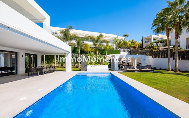 Wiederverkauf - Freistehende Villa - Marbella - Nueva Andalucía