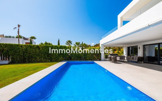 Wiederverkauf - Freistehende Villa - Marbella - Nueva Andalucía