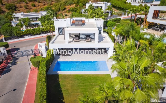 Wiederverkauf - Freistehende Villa - Marbella - Nueva Andalucía