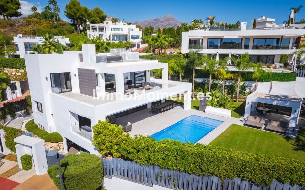 Wiederverkauf - Freistehende Villa - Marbella - Nueva Andalucía