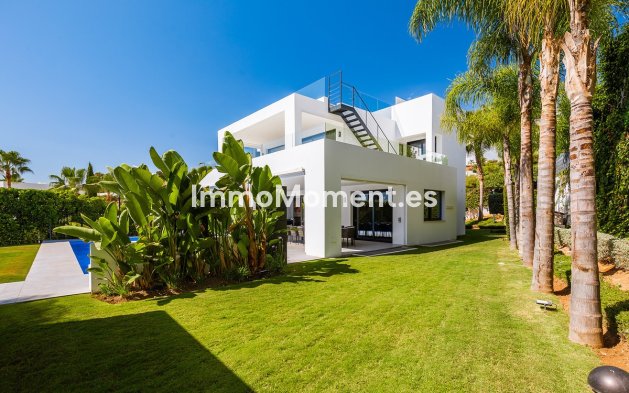 Wiederverkauf - Freistehende Villa - Marbella - Nueva Andalucía