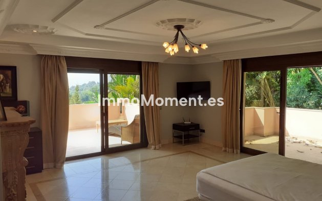 Resale - Detached villa - Estepona - Estepona Centro