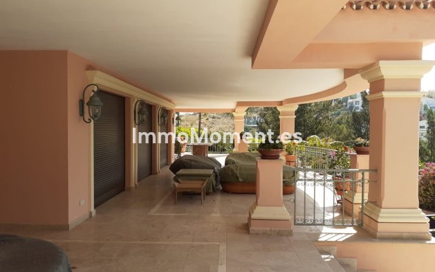 Resale - Detached villa - Estepona - Estepona Centro