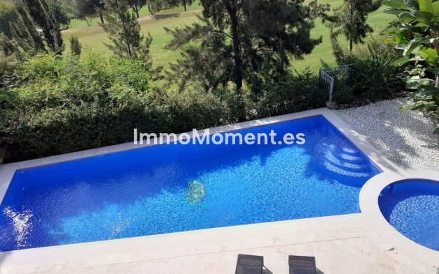 Resale - Detached villa - Estepona - Estepona Centro
