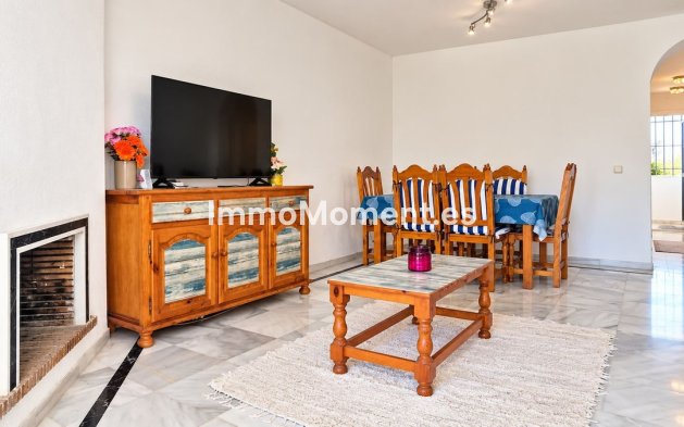 Resale - Apartment - Manilva - La Duquesa