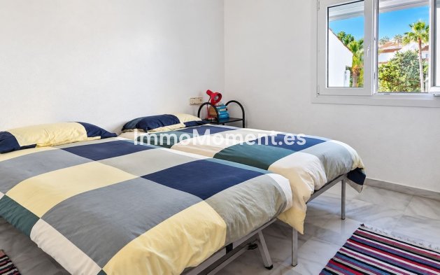 Resale - Apartment - Manilva - La Duquesa