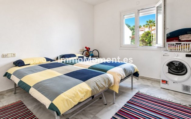 Resale - Apartment - Manilva - La Duquesa