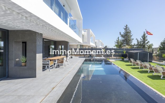 Wiederverkauf - Freistehende Villa - Estepona  - Valle Romano