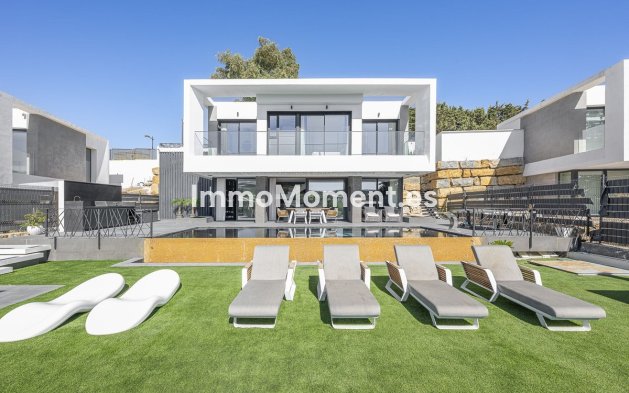 Wiederverkauf - Freistehende Villa - Estepona  - Valle Romano