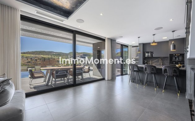 Wiederverkauf - Freistehende Villa - Estepona  - Valle Romano