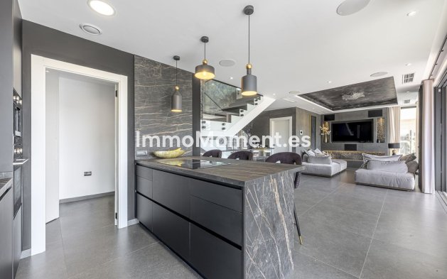 Wiederverkauf - Freistehende Villa - Estepona  - Valle Romano