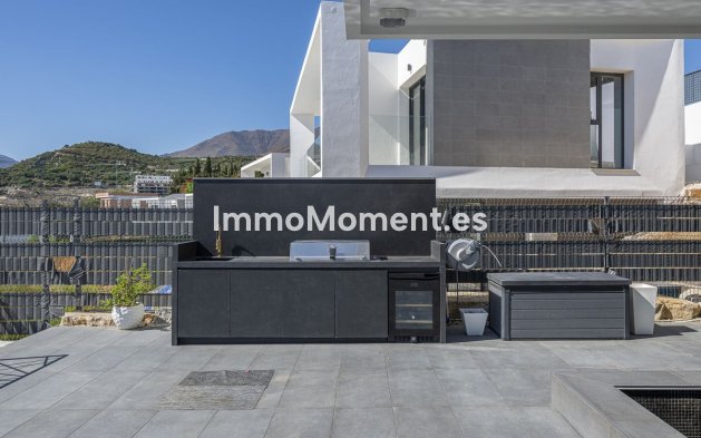 Wiederverkauf - Freistehende Villa - Estepona  - Valle Romano