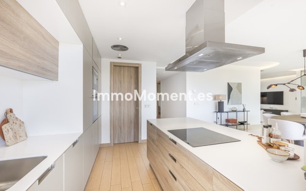 Resale - Apartment - Benahavís - Benahavís Centro