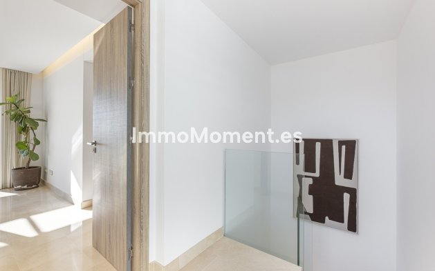 Resale - Apartment - Benahavís - Benahavís Centro