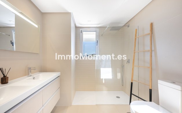 Resale - Apartment - Benahavís - Benahavís Centro