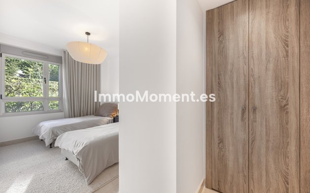 Resale - Apartment - Benahavís - Benahavís Centro