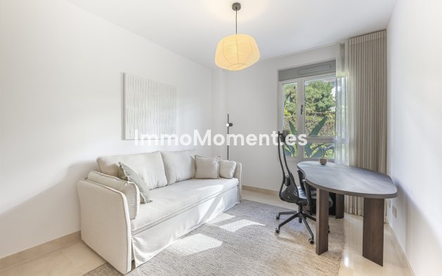 Resale - Apartment - Benahavís - Benahavís Centro