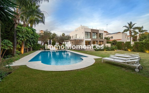 Reventa - Villa independiente - Marbella - Nueva Andalucía