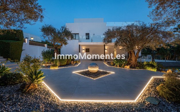 Reventa - Villa independiente - Marbella - Nueva Andalucía