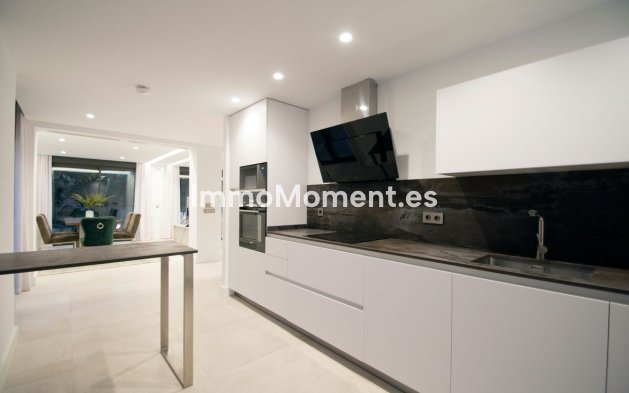 Reventa - Villa independiente - Marbella - Nueva Andalucía