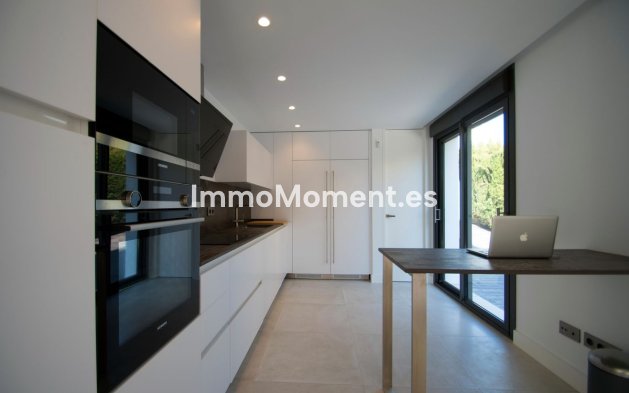 Reventa - Villa independiente - Marbella - Nueva Andalucía
