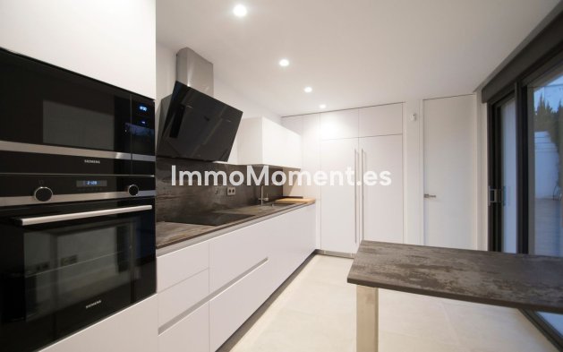 Reventa - Villa independiente - Marbella - Nueva Andalucía
