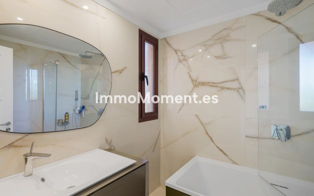 Wiederverkauf - Wohnung - Marbella - Bahía de Marbella
